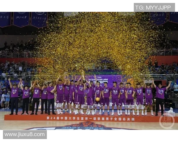 姚明亲临CUBA赛场观战助阵年轻球员展现篮球魅力