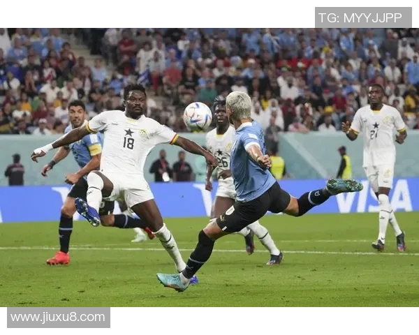 哪个足球明星在卡塔尔闪耀赛场引发全球关注与热议