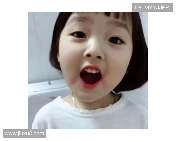 足球明星们的可爱表情包大集合让你笑不停的萌趣瞬间