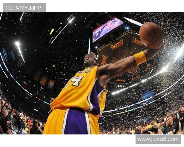 篮球明星拿篮球